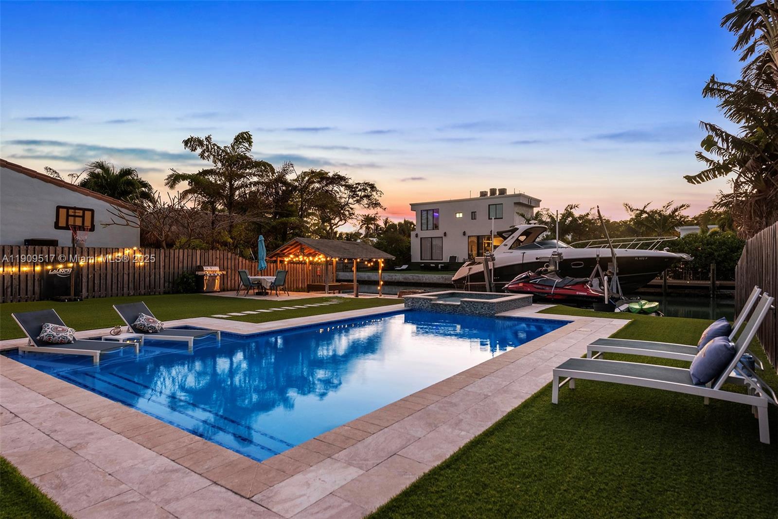 Buy or rent a property | Hawthorne Ave, Miami Beach 33141