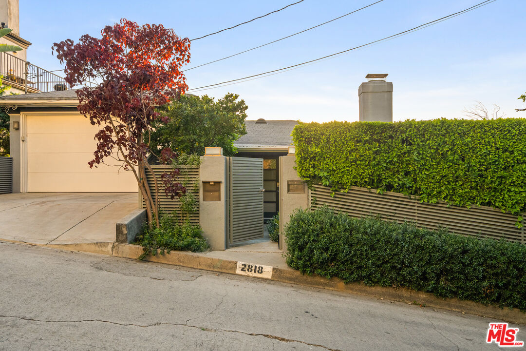 Buy or rent a property | Effie St, Los Angeles 90026
