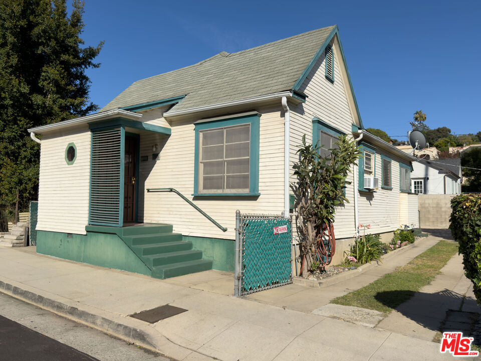 Buy or rent a property | McDuff St, Los Angeles 90026