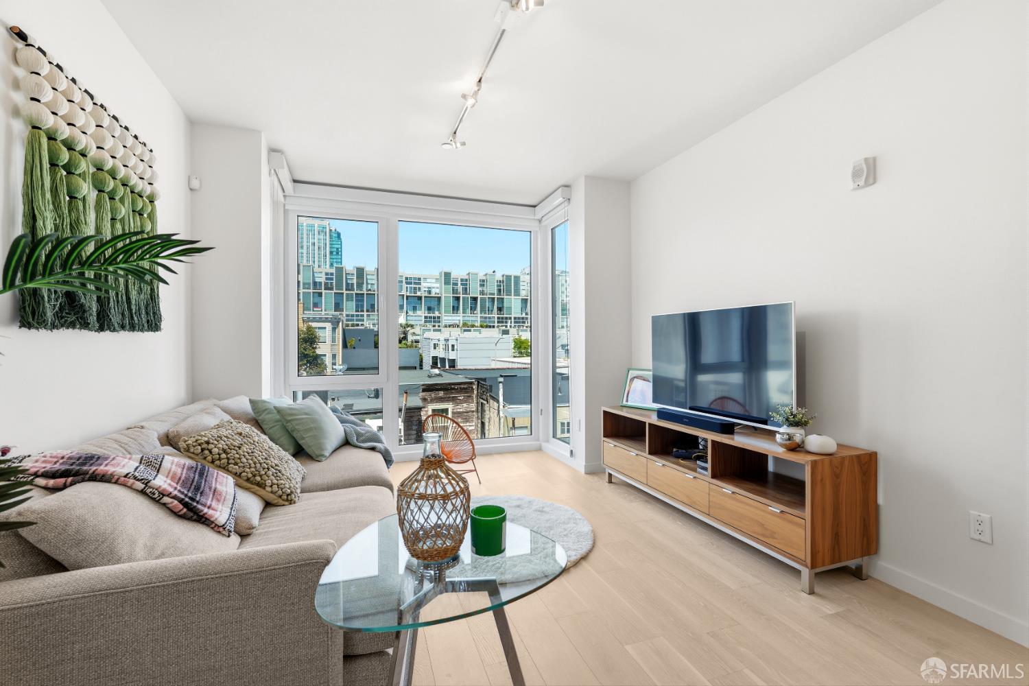 Buy or rent a property | Harrison St, San Francisco 94107