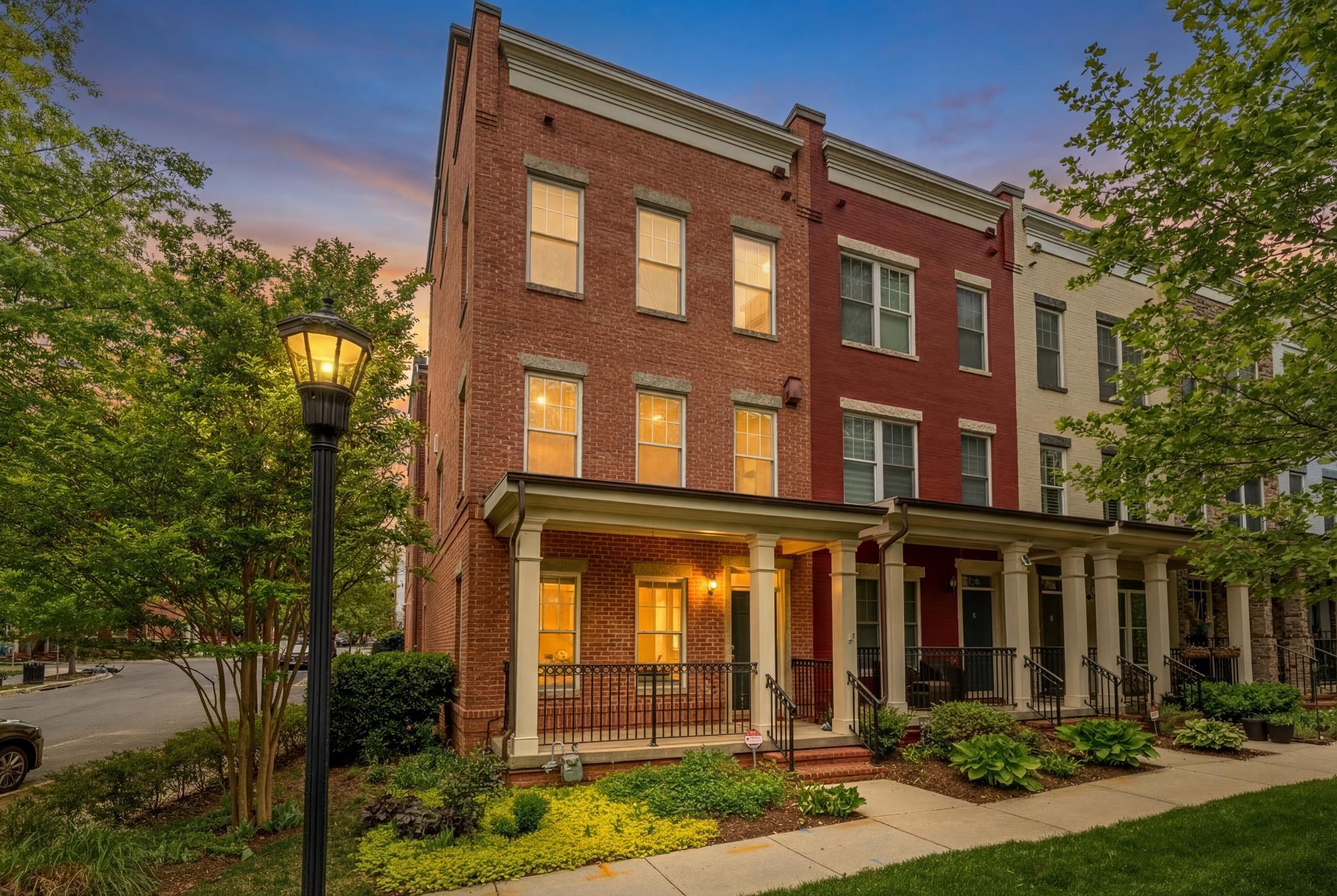 Buy or rent a property | Regent Pl NE, Washington, DC 20017