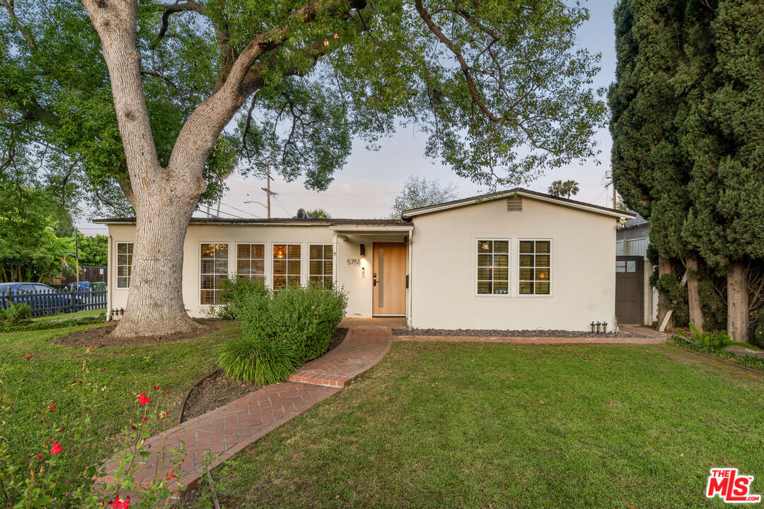 Buy or rent a property | Tobias Ave, Sherman Oaks 91411