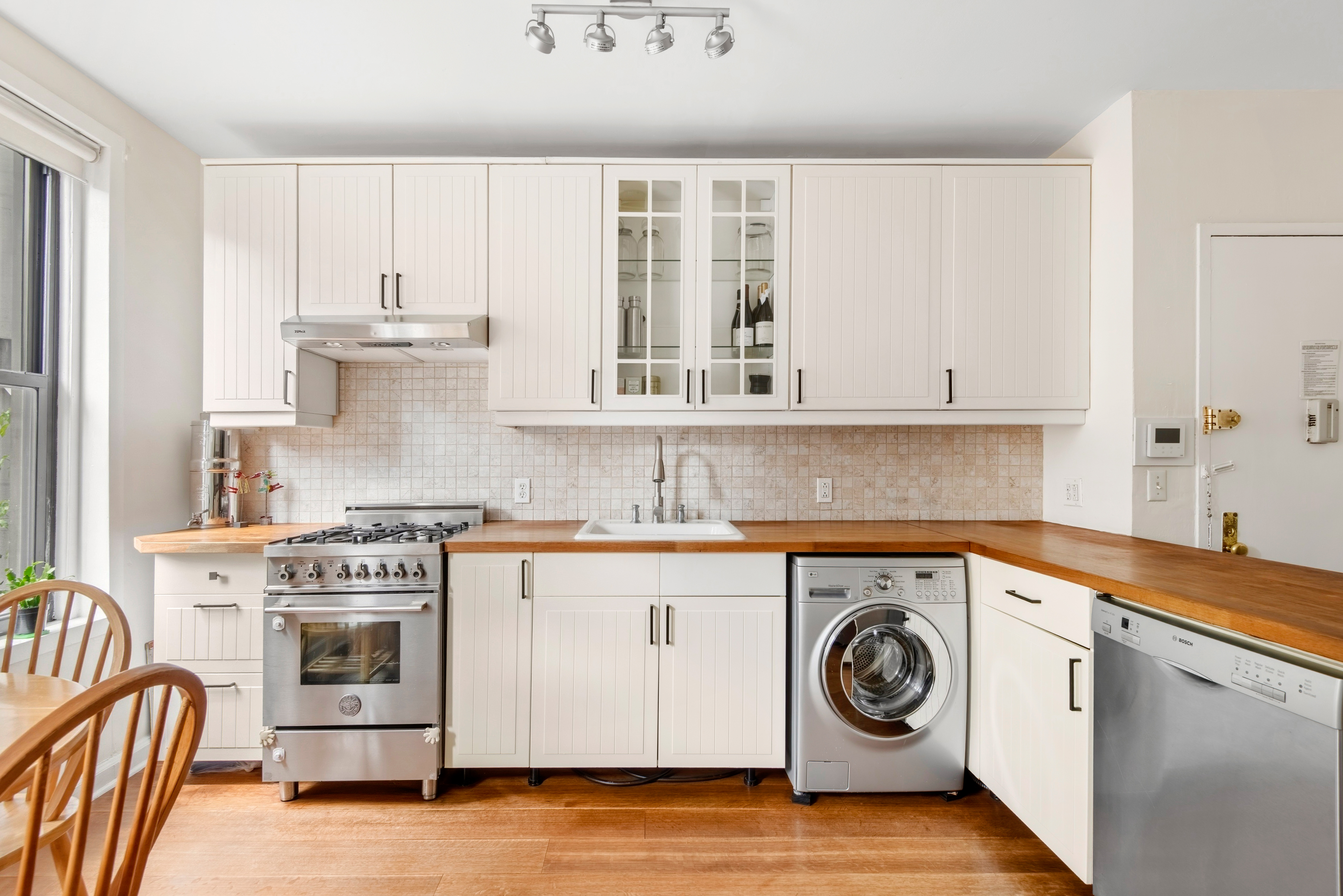 Buy or rent a property | East 66th Street, Lenox Hill 10065
