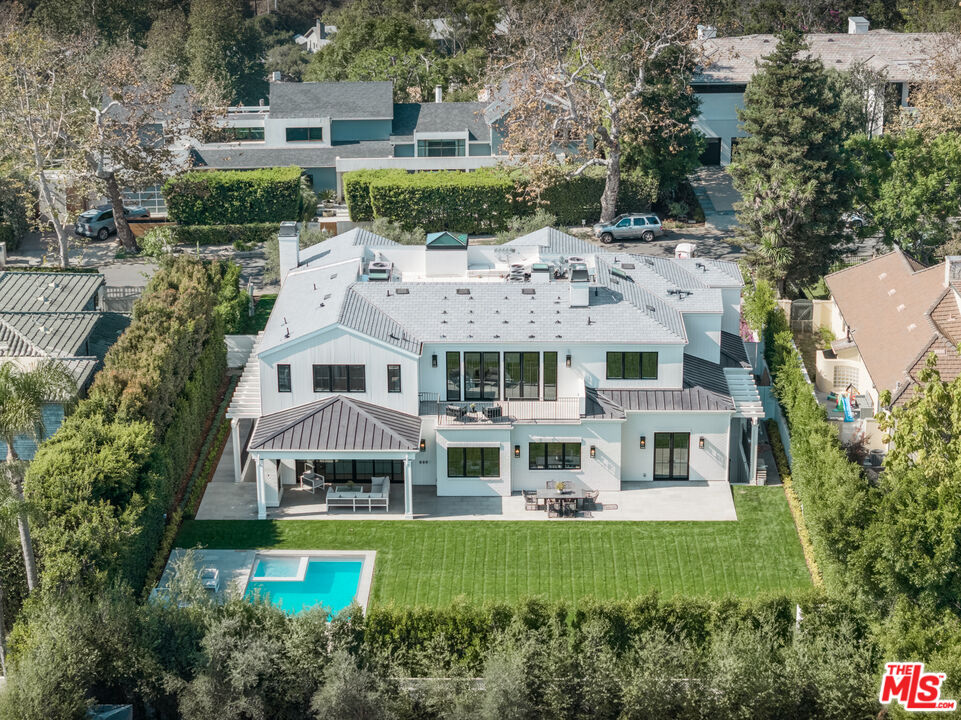 Buy or rent a property | Amalfi Dr, Pacific Palisades 90272