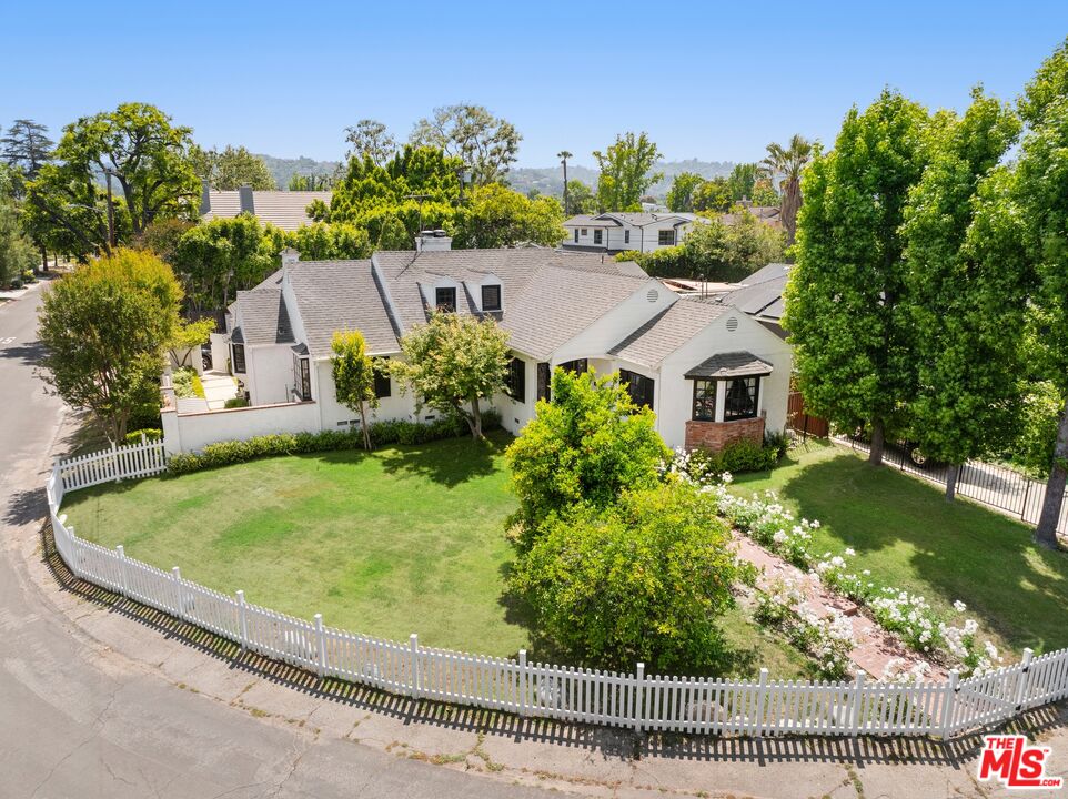 Buy or rent a property | Sarah St, Studio City 91604