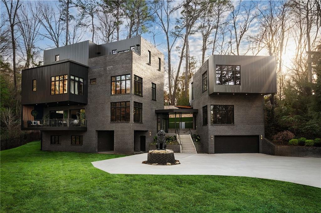 Buy or rent a property | Pinecrest Rd NE, Atlanta 30342