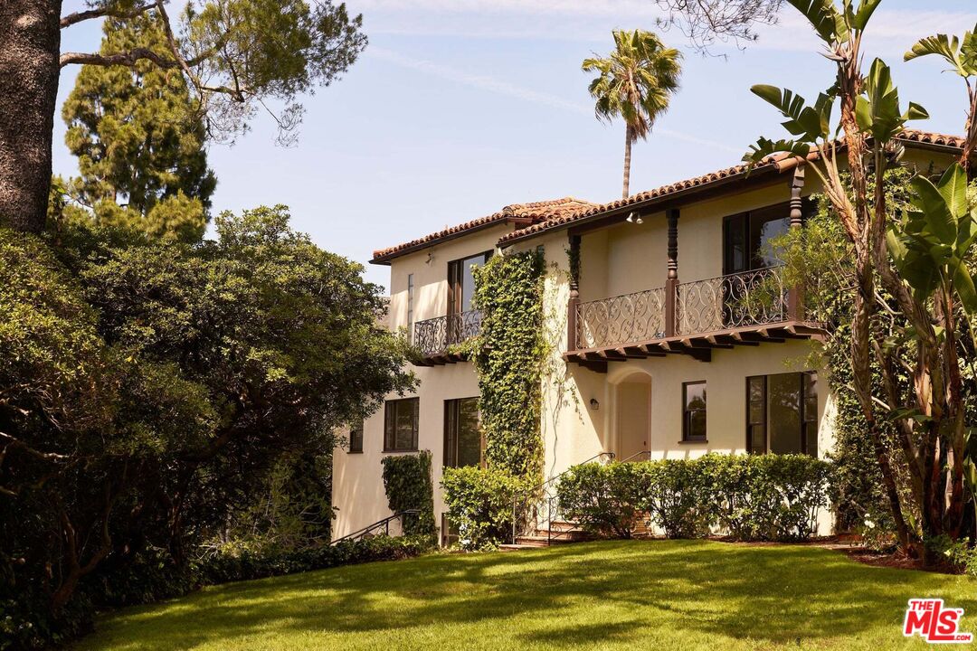 Buy or rent a property | Micheltorena St, Los Angeles 90039