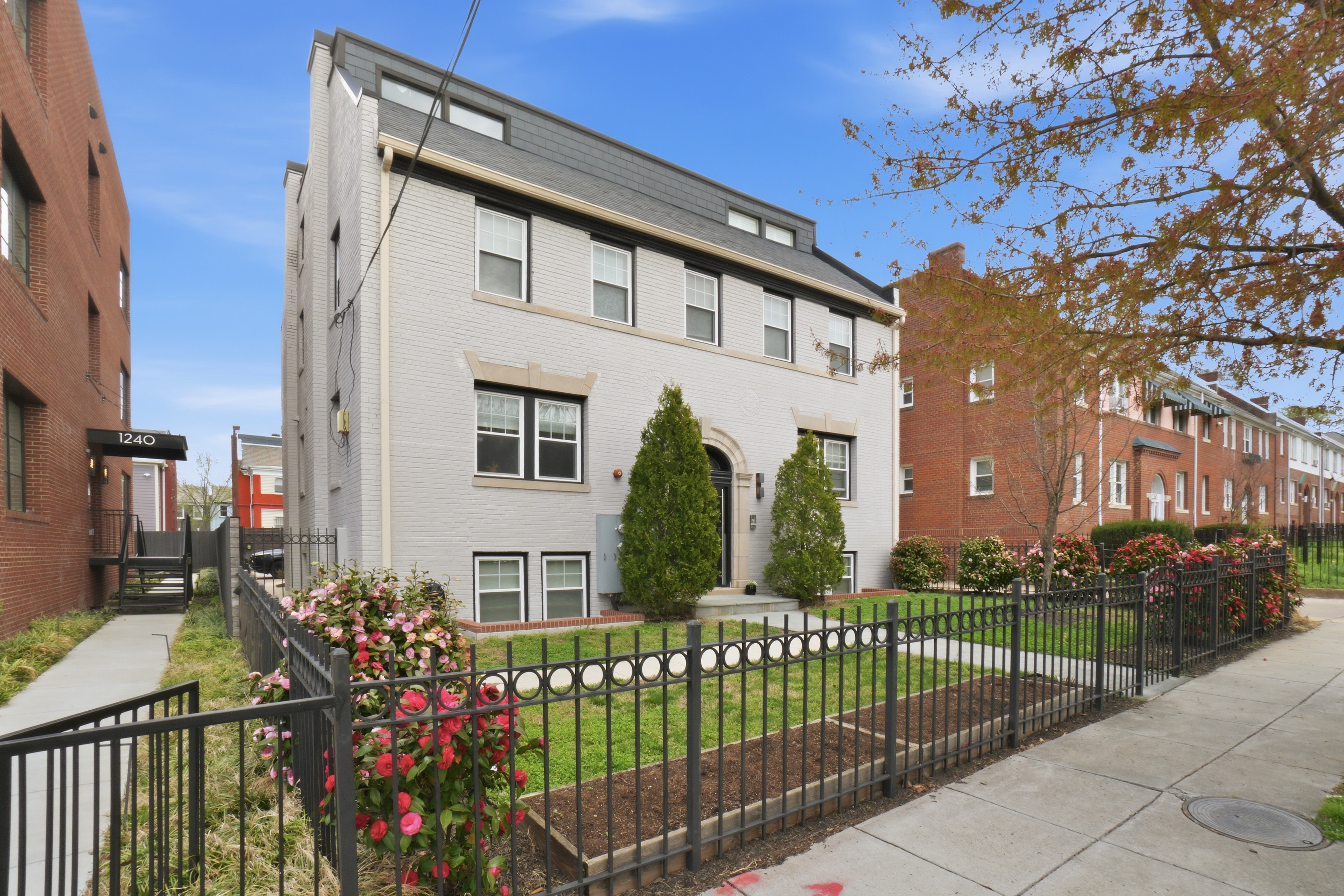 Buy or rent a property | Raum St NE, Washington, DC 20002