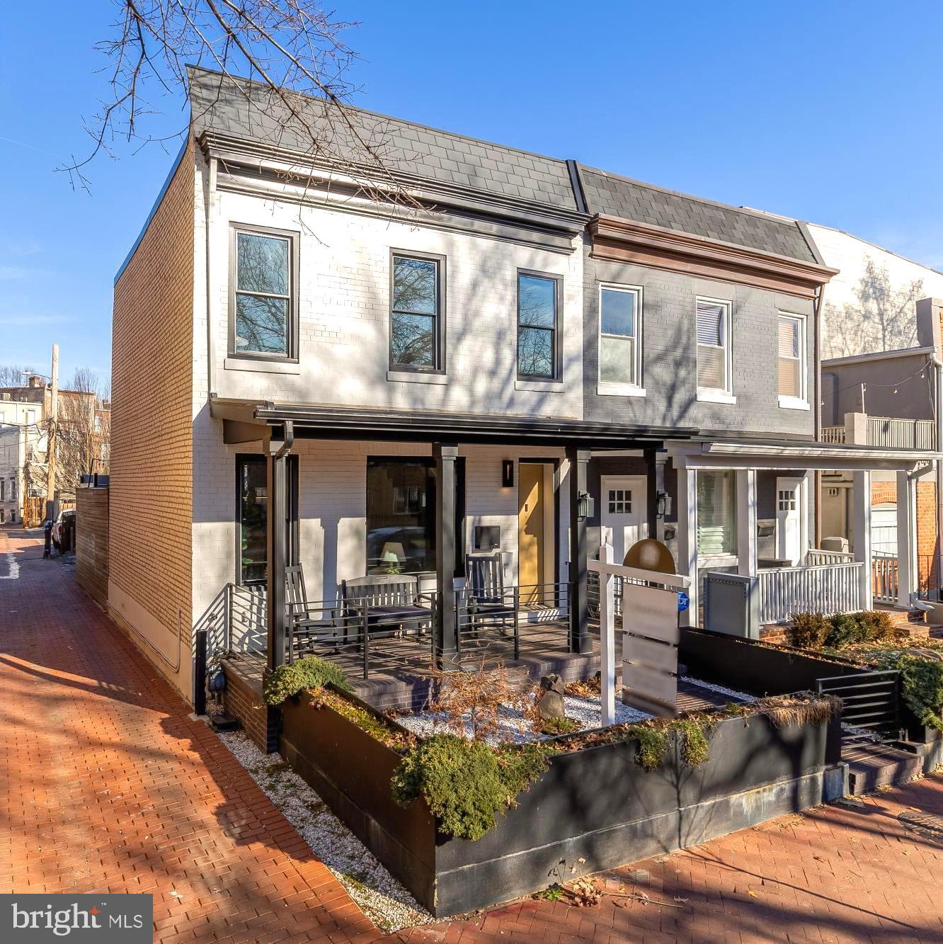 Buy or rent a property | P St NW, Washington, DC 20001