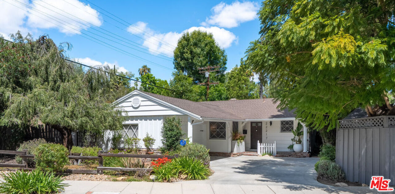 Buy or rent a property | Ybarra Rd, Woodland Hills 91364