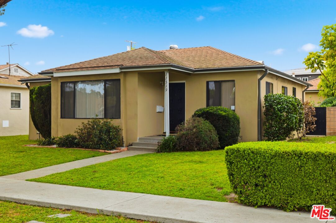 Buy or rent a property | National Blvd, Los Angeles 90064