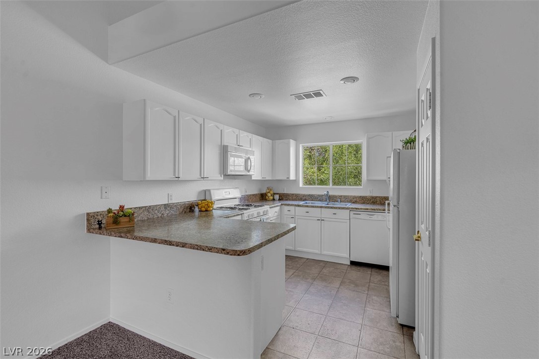 Buy or rent a property | Amber Pine St, Las Vegas 89144