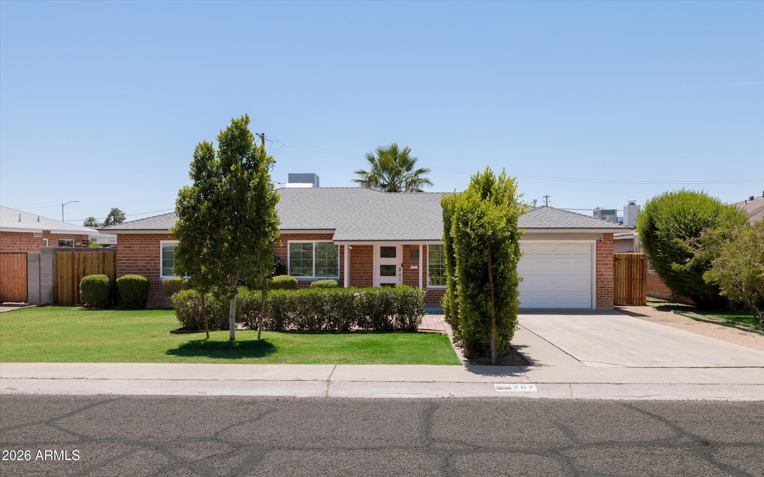 Buy or rent a property | W Luke Ave, Phoenix 85013
