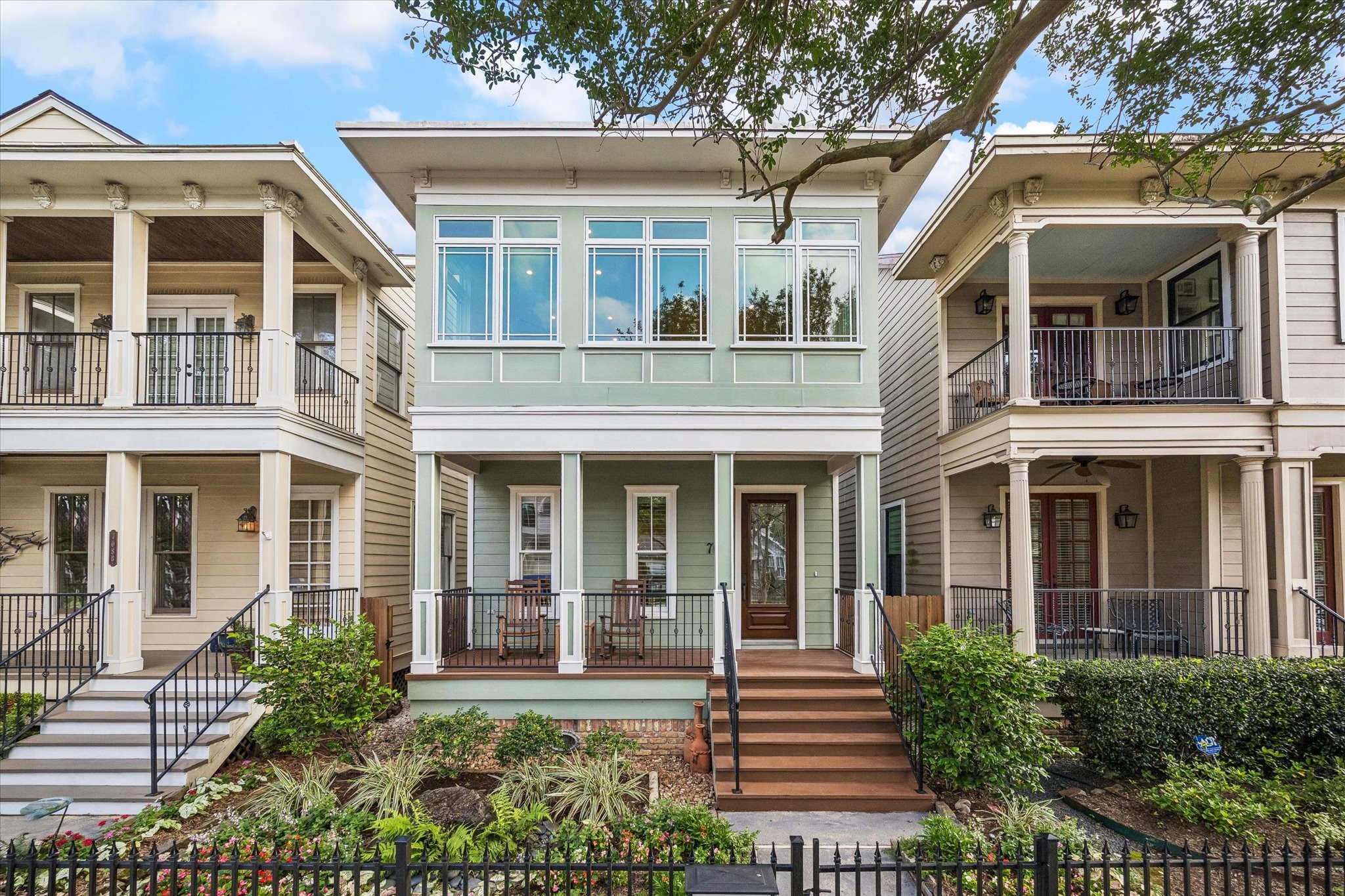 Buy or rent a property | E 12th St, Houston 77008