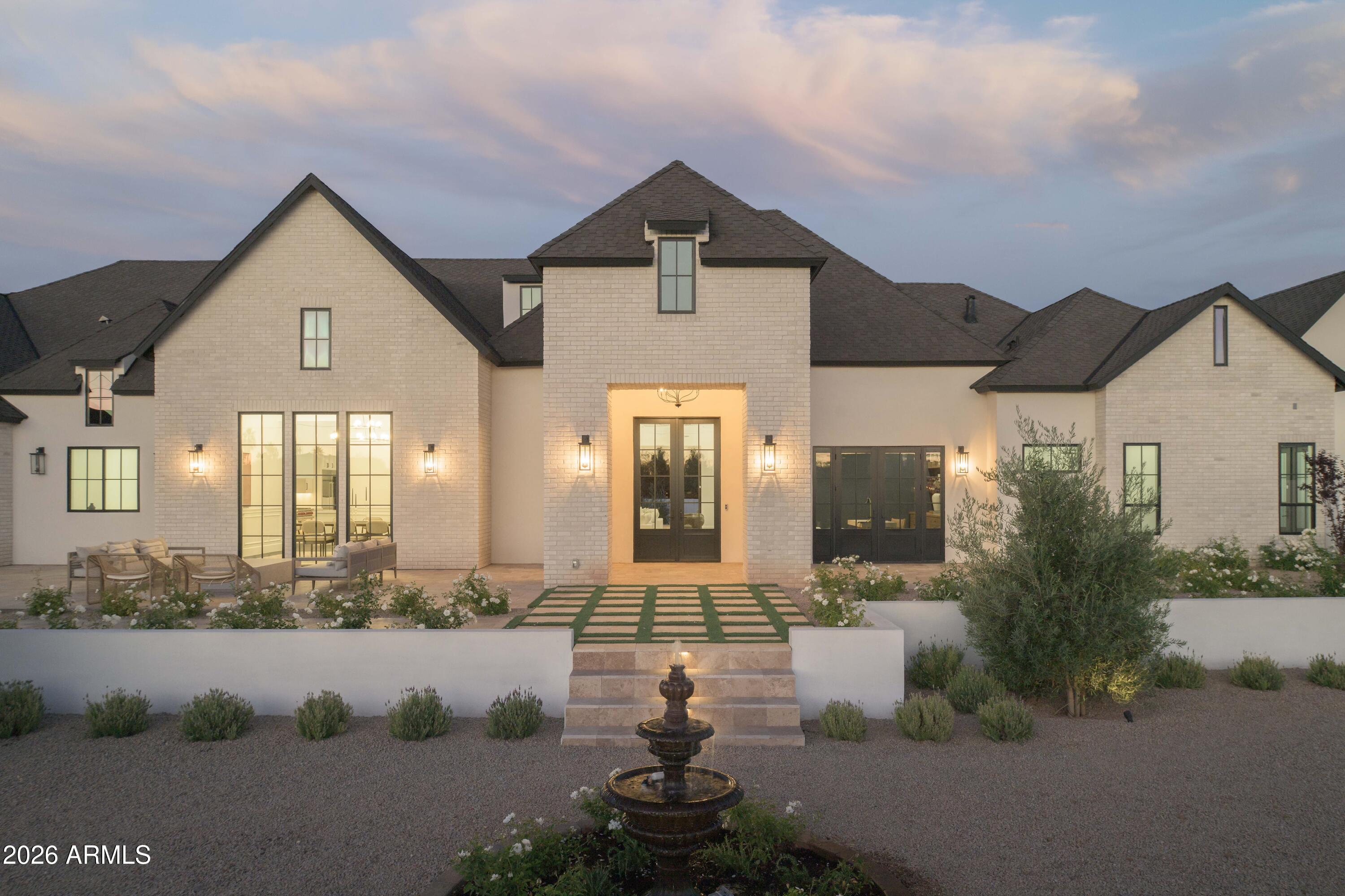 Buy or rent a property | N 64th St, Paradise Valley 85253