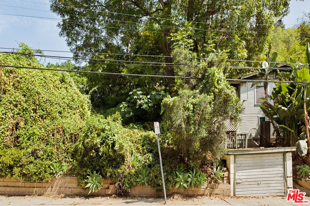 Buy or rent a property | Museum Dr, Los Angeles 90065