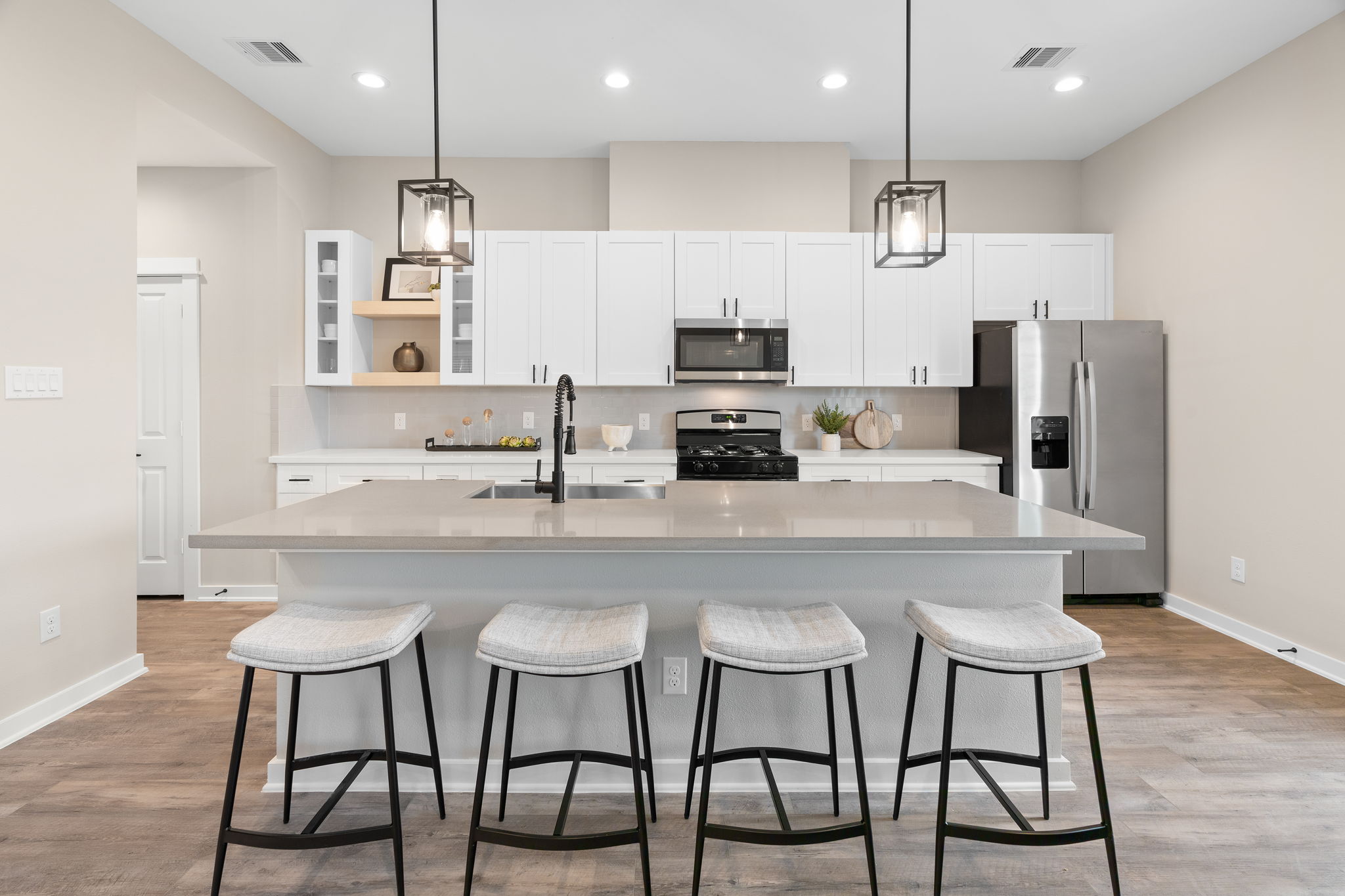 Buy or rent a property | Stonework Grv Ln, Houston 77076