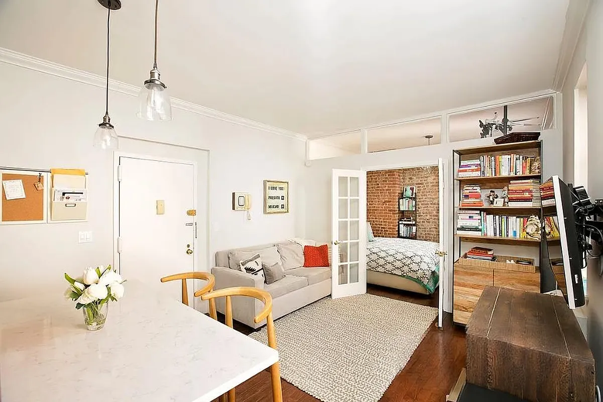 Buy or rent a property | West 94th Street, Upper West Side 10025