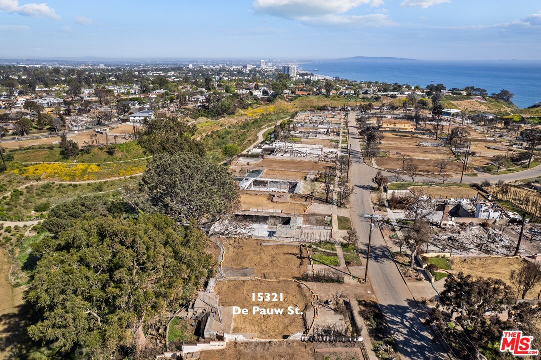 Buy or rent a property | De Pauw St, Pacific Palisades 90272