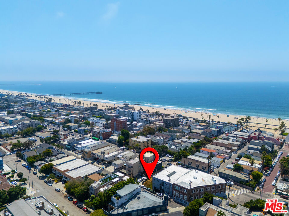 Buy or rent a property | Pacific Ave, Venice 90291