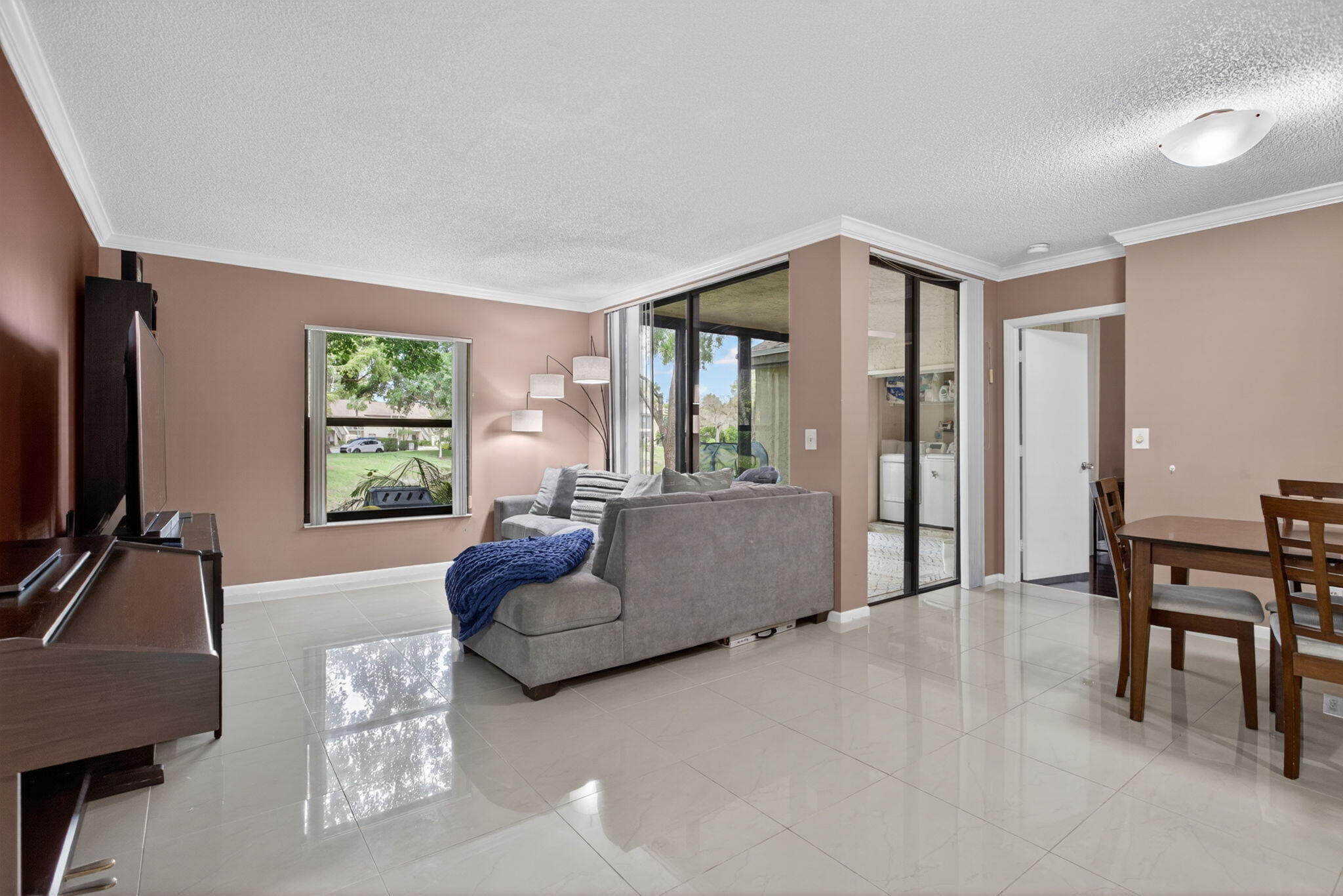 Buy or rent a property | Carambola Cir S, Coconut Creek 33066