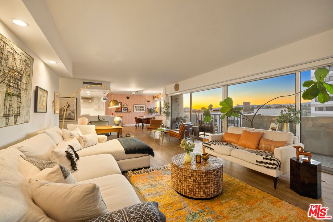 Buy or rent a property | Wilshire Blvd, Los Angeles 90024