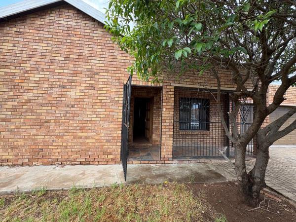 Buy or rent a property | 43 Rhona Close, Kimberley 8335
