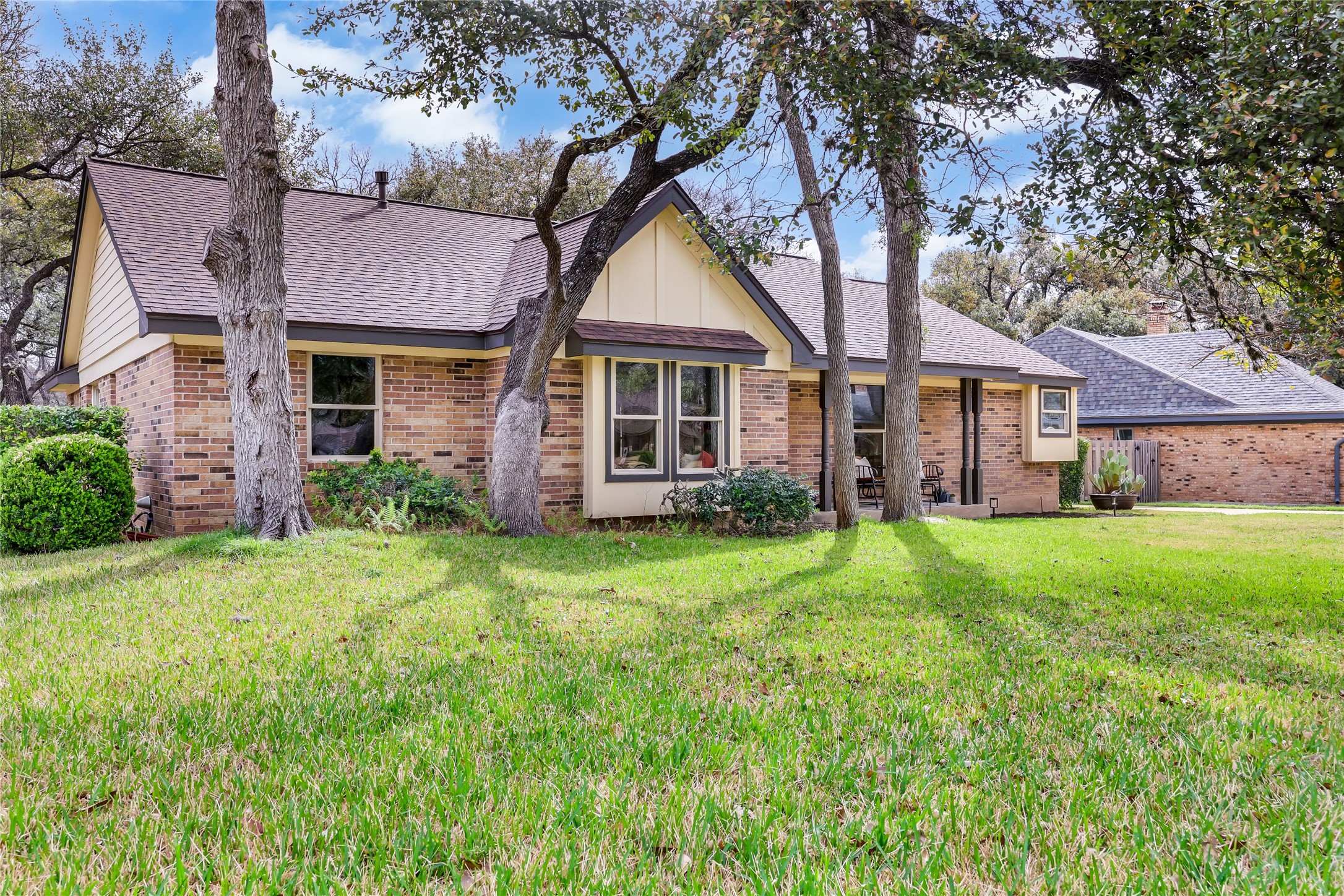 Buy or rent a property | Treaty Oak Cir, Austin 78749