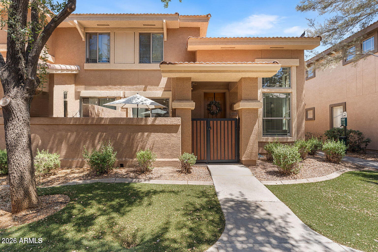 Buy or rent a property | N 36th St, Phoenix 85008