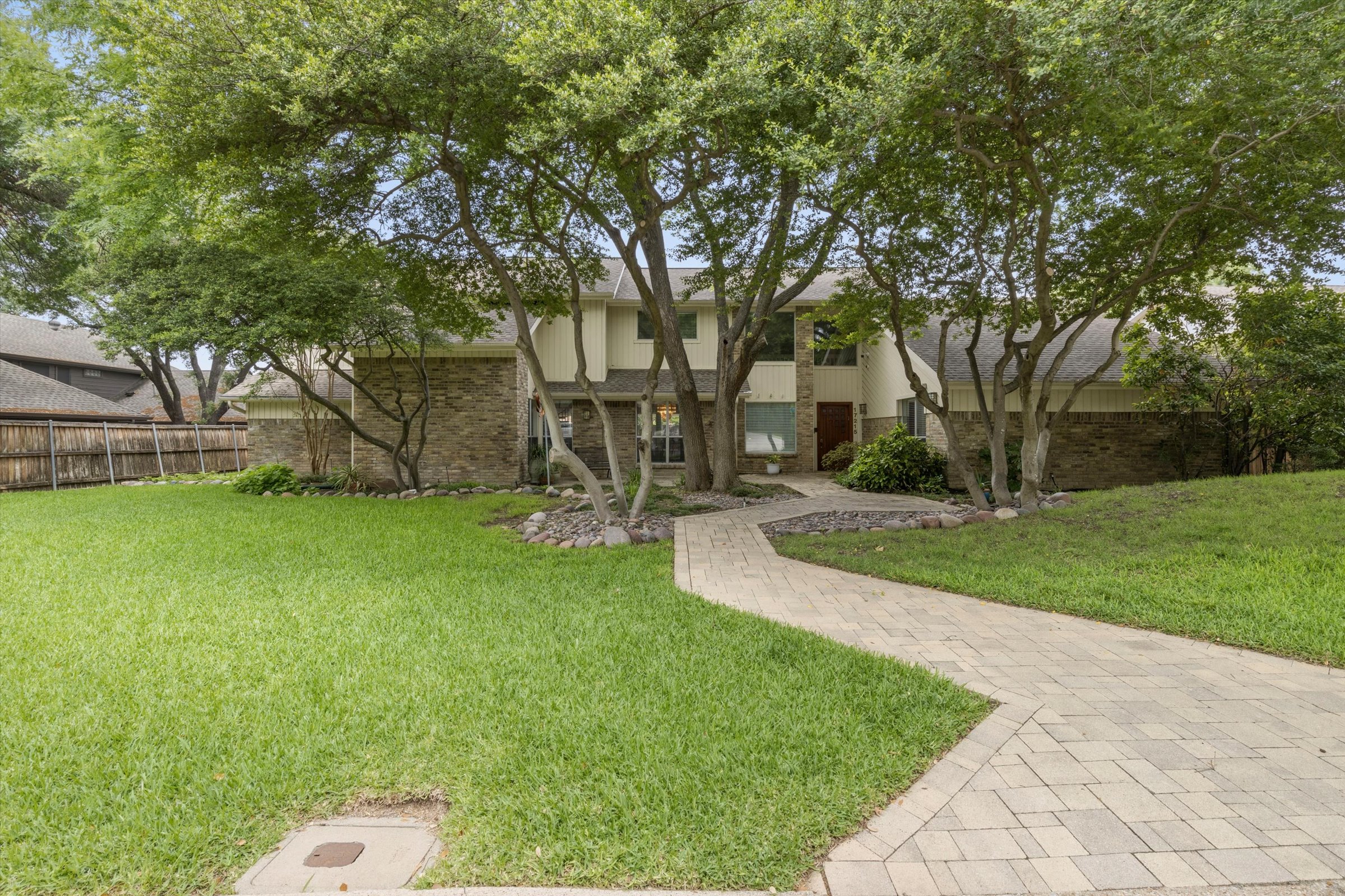 Buy or rent a property | Graystone Dr, Dallas 75248