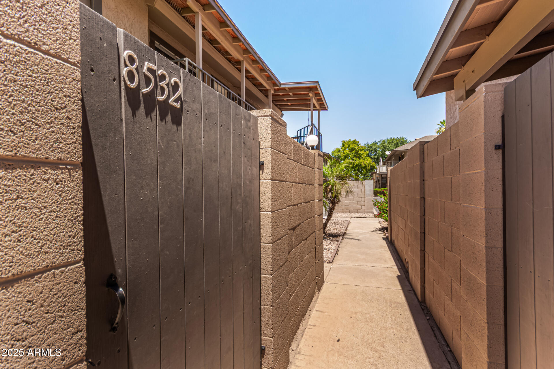 Buy or rent a property | E Portland St, Scottsdale 85257