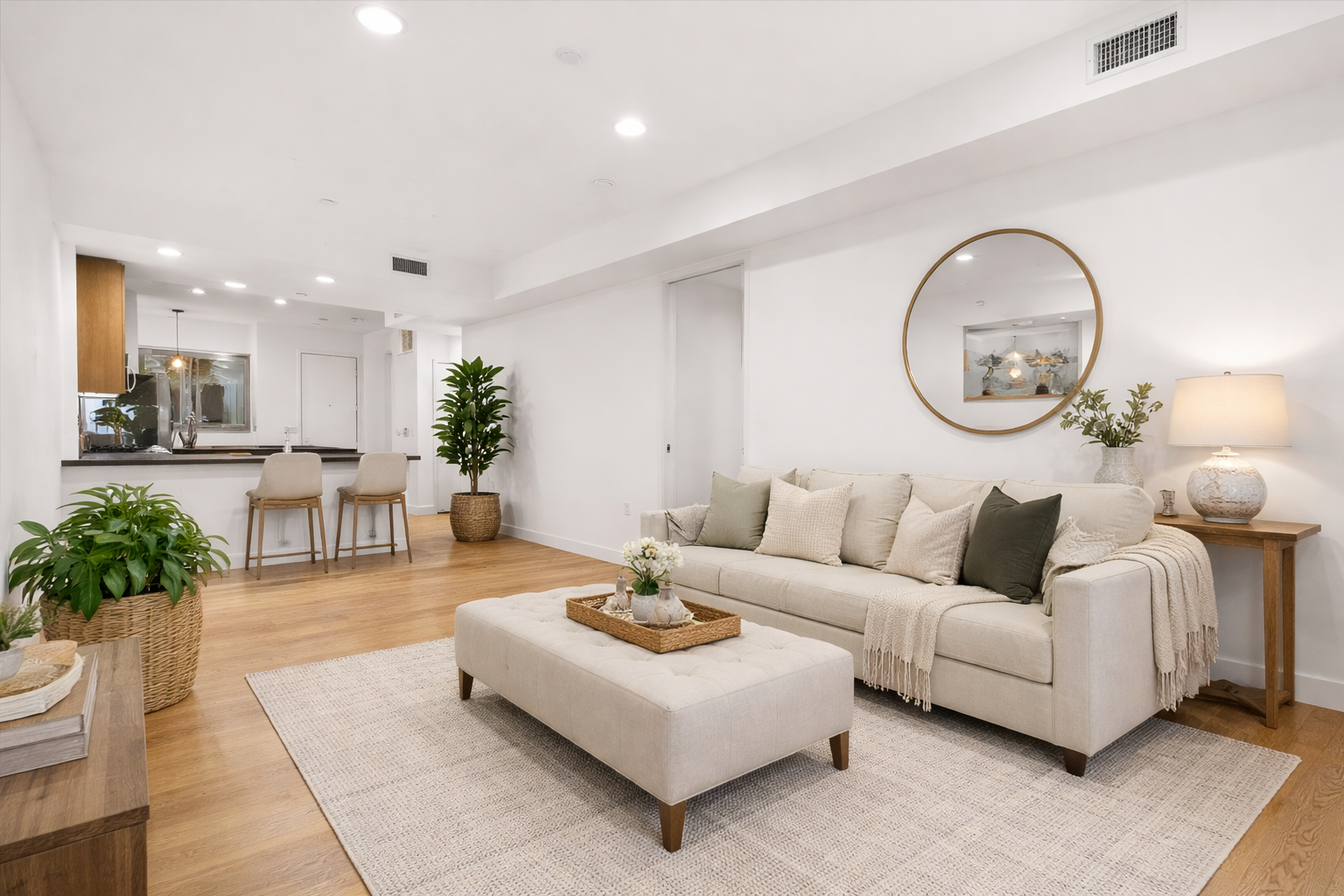 Buy or rent a property | Carlton Way, Los Angeles 90028