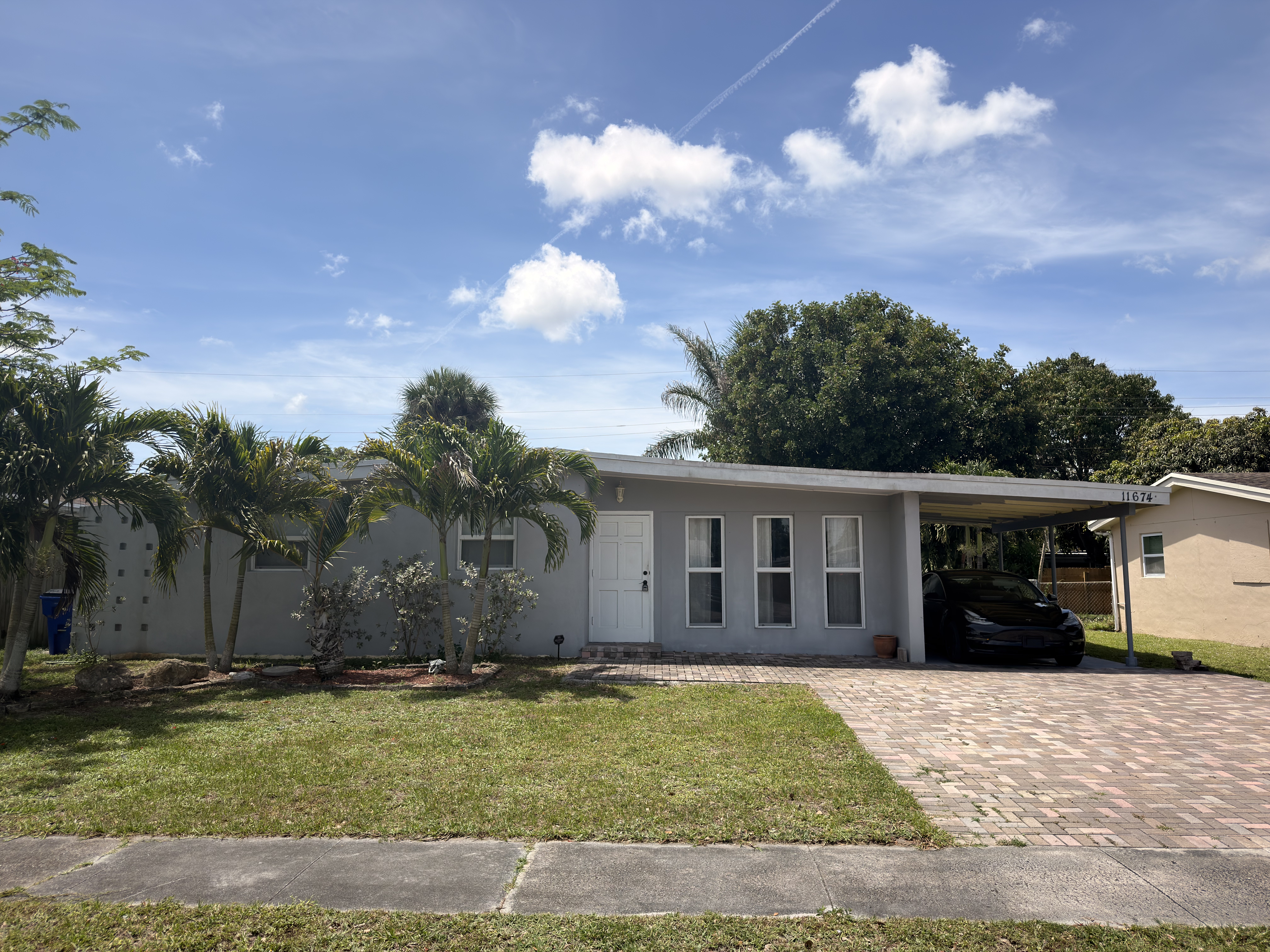 Buy or rent a property | Balsam Dr, Royal Palm Beach 33411