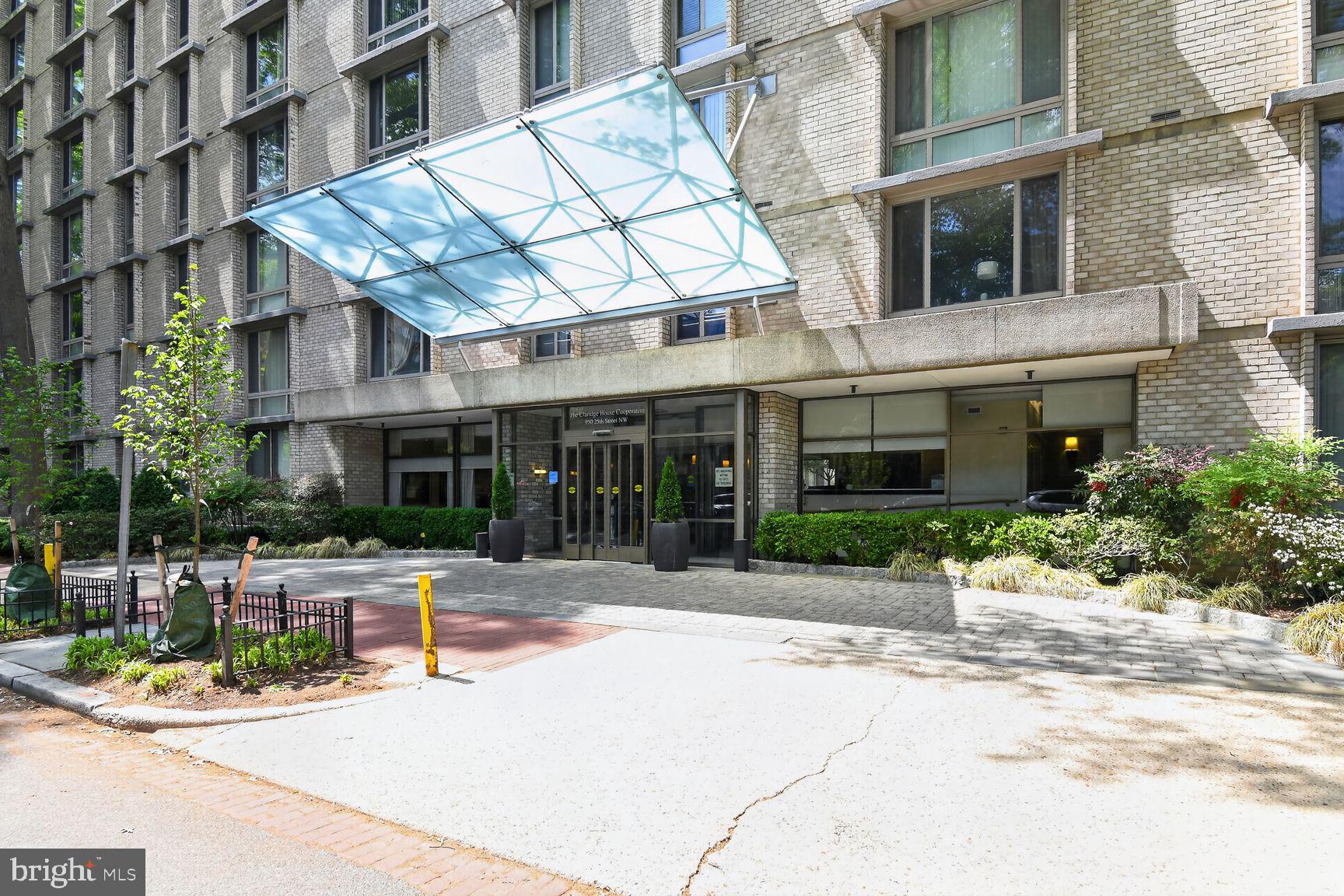 Buy or rent a property | 25th St NW, Washington, DC 20037