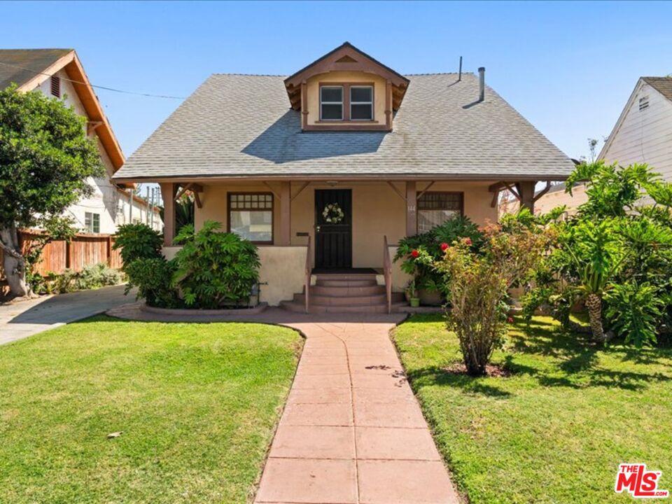 Buy or rent a property | W 45th St, Los Angeles 90037