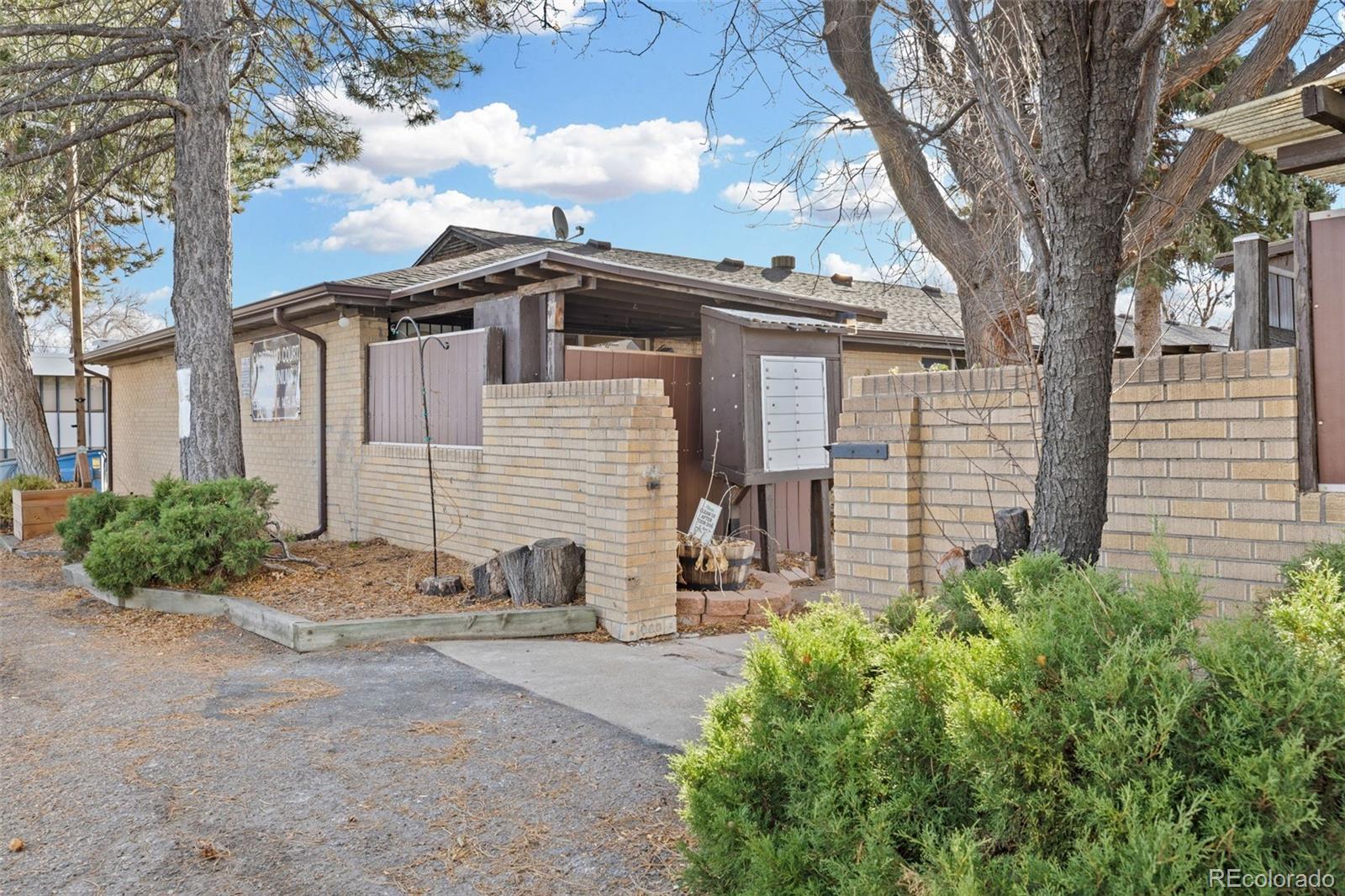 Buy or rent a property | W 14th Ave, Lakewood 80214