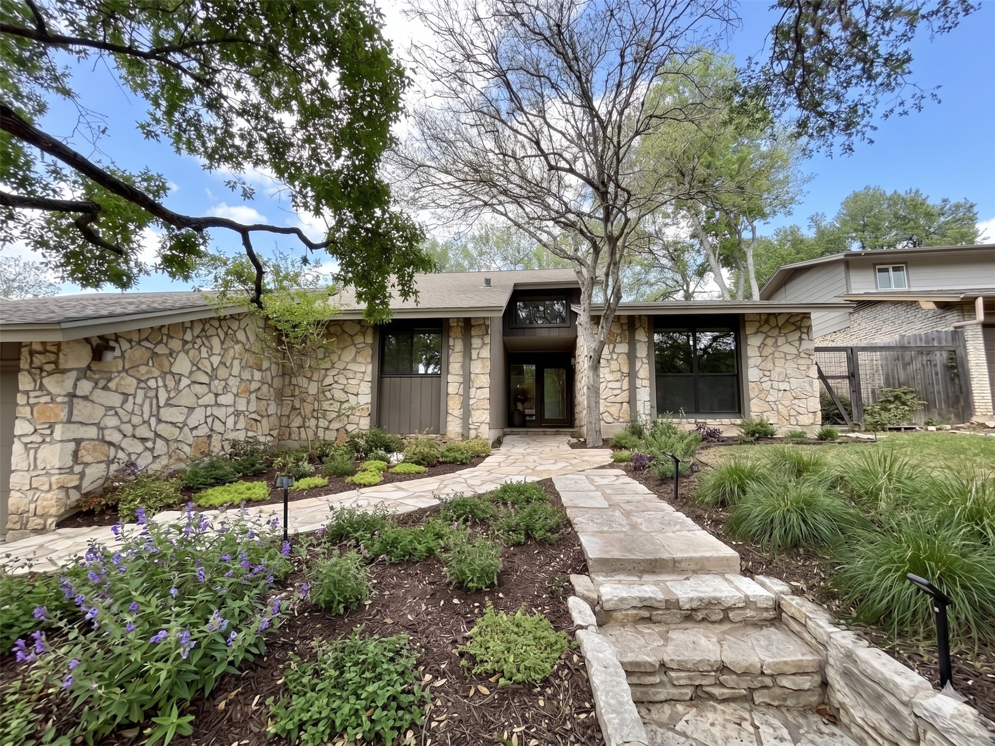 Buy or rent a property | Deerfield Dr, Austin 78741