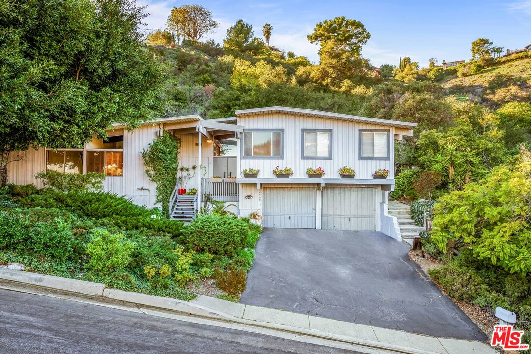 Buy or rent a property | Arbutus Dr, Los Angeles 90049