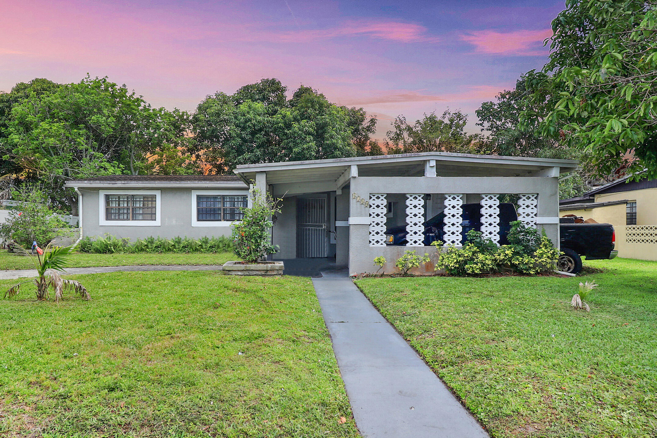 Buy or rent a property | NW 11th Pl, Lauderhill 33313
