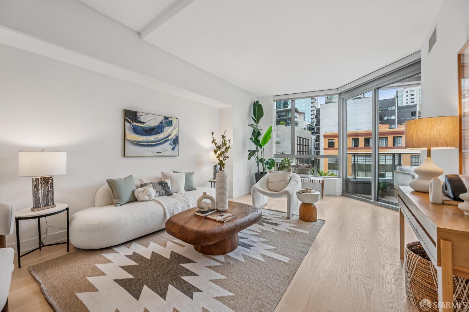 Buy or rent a property | Beale St, San Francisco 94105