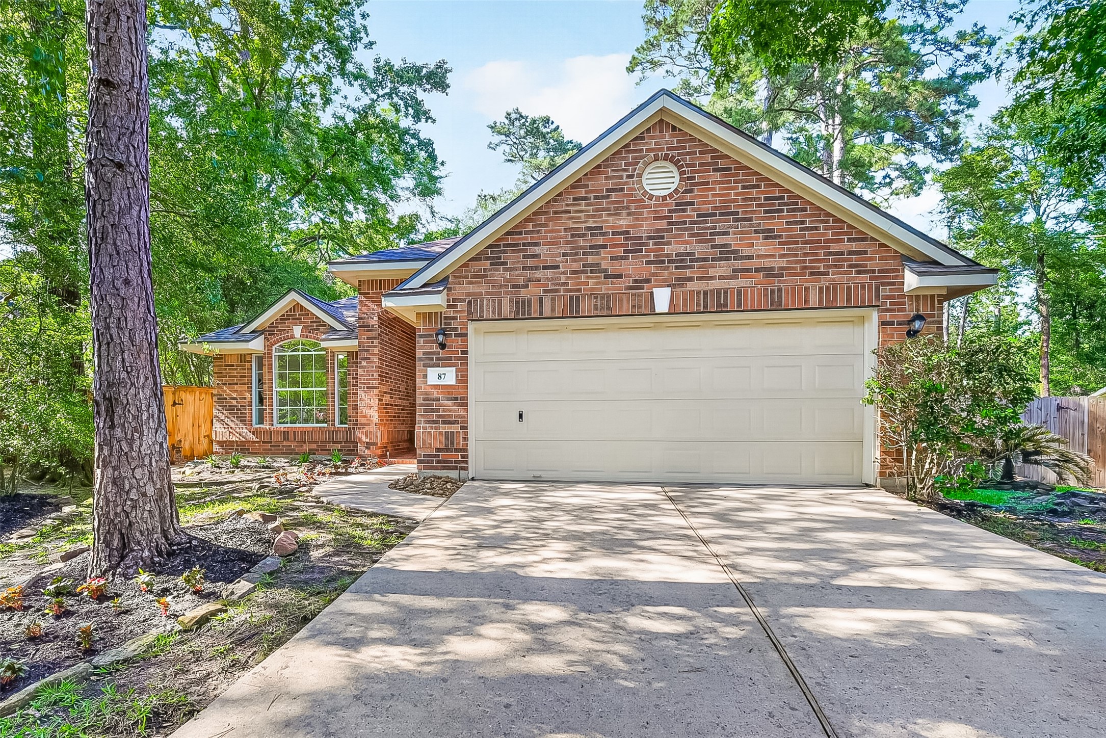 Buy or rent a property | N Auburn Path Dr, The Woodlands 77382
