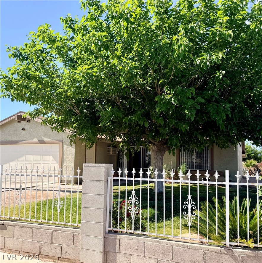 Buy or rent a property | Shady Oak Dr, Las Vegas 89115