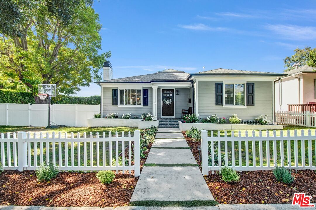 Buy or rent a property | Malone St, Los Angeles 90066