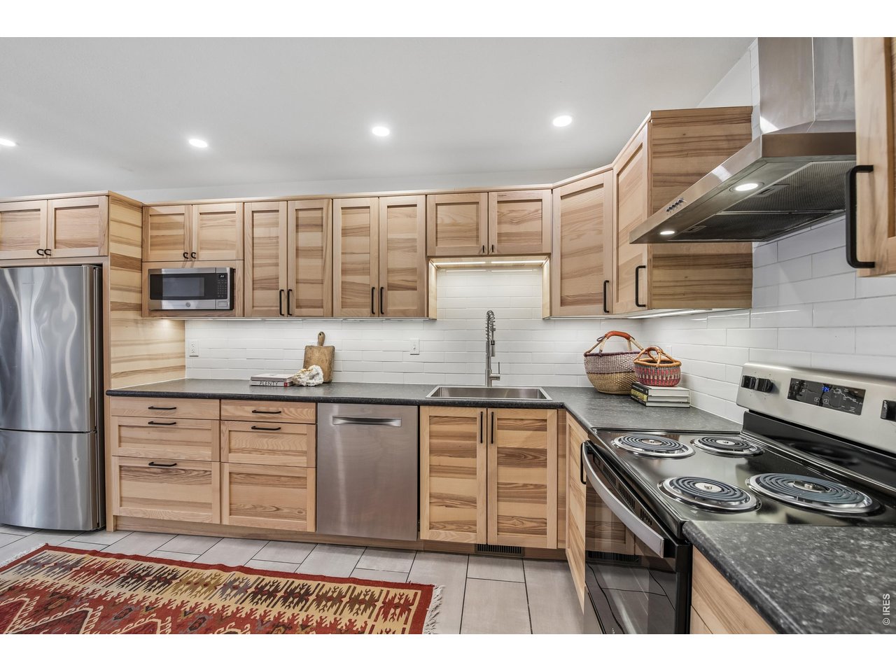 Buy or rent a property | Seneca Cir, Lafayette 80026