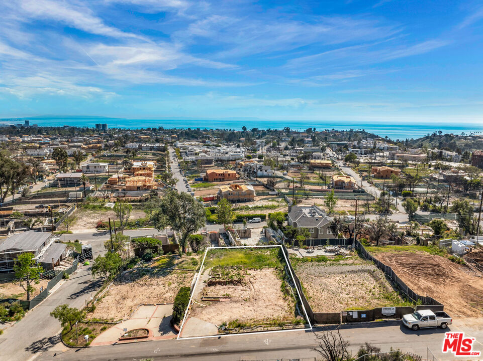 Buy or rent a property | Whitfield Ave, Pacific Palisades 90272