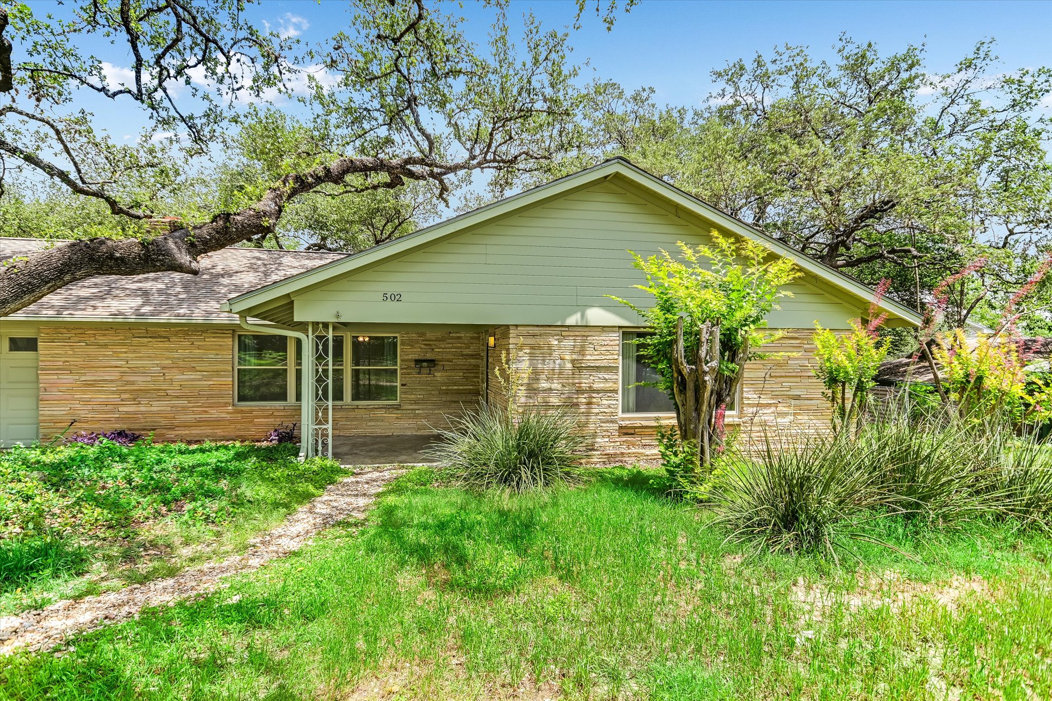 Buy or rent a property | Sunset Cir, Austin 78704