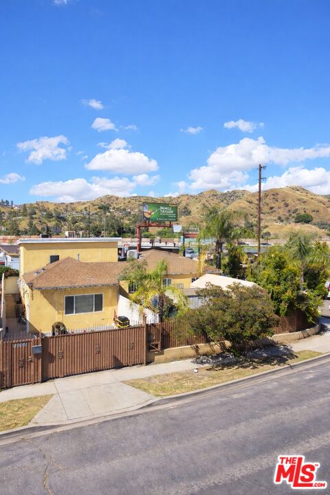 Buy or rent a property | N Hollywood Way, Burbank 91505