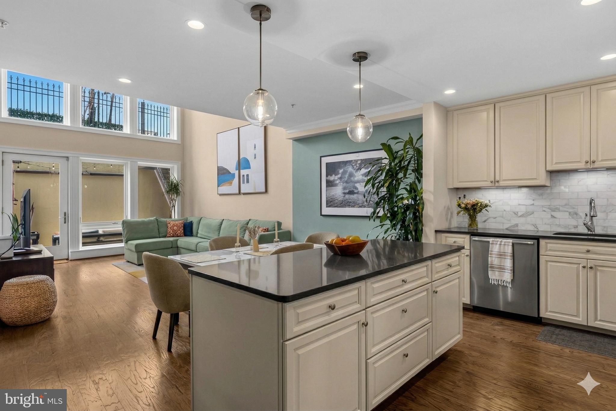 Buy or rent a property | 4th St NW, Washington, DC 20001