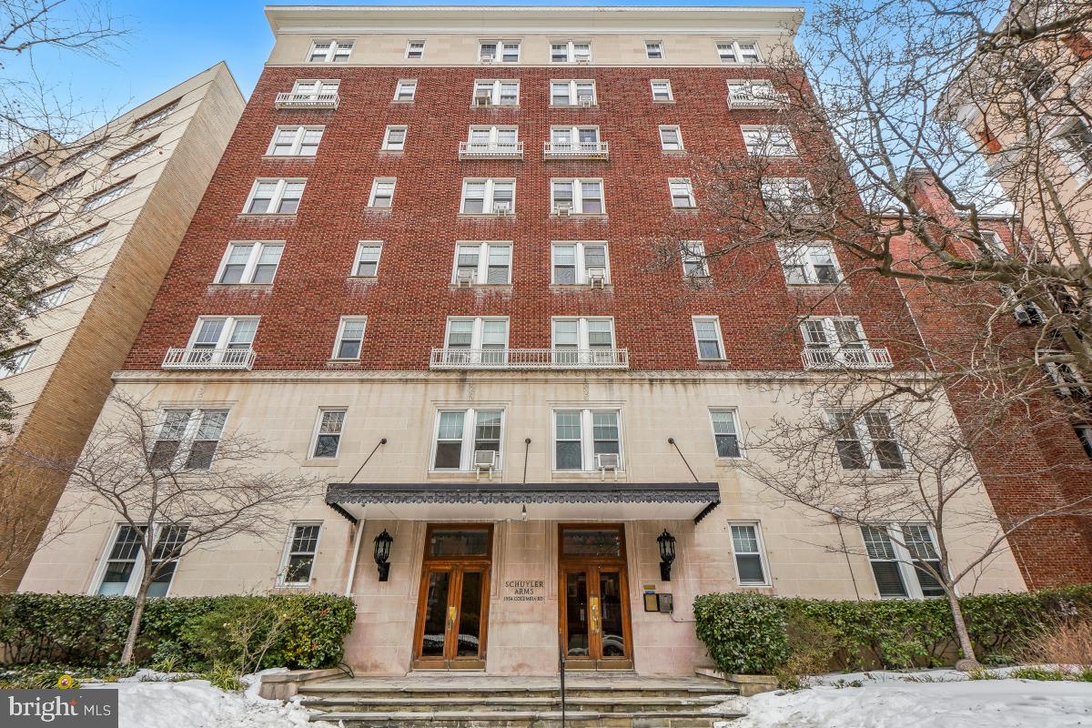 Buy or rent a property | Columbia Rd NW, Washington, DC 20009