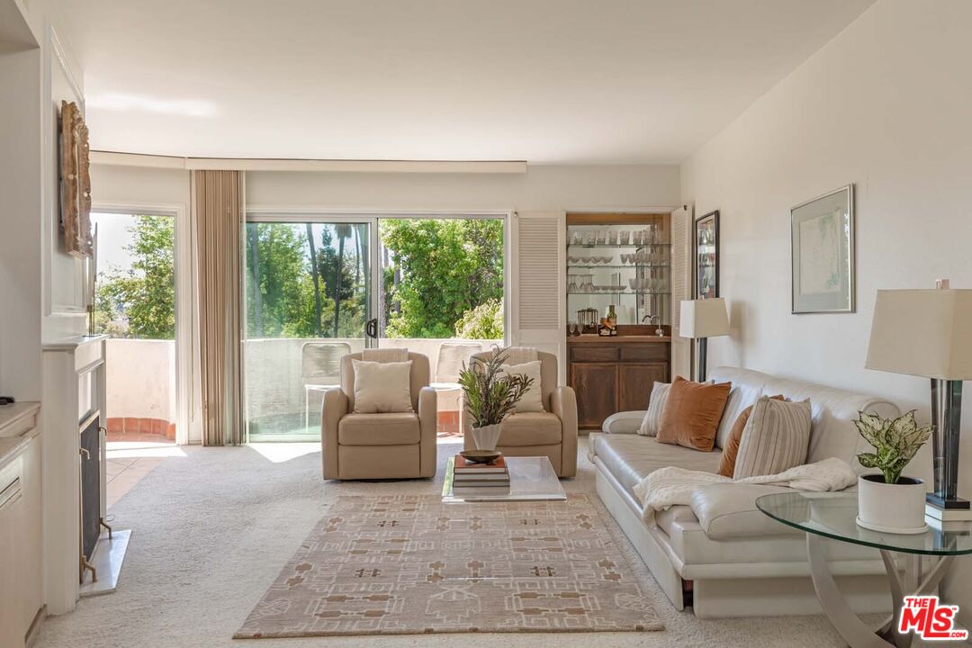 Buy or rent a property | S Bundy Dr, Los Angeles 90049